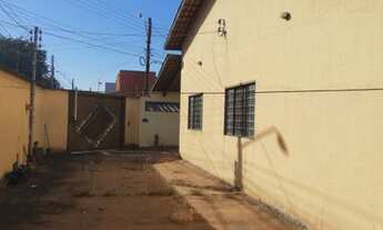 Imagem 3: Casa para venda com 180 metros quadrados com 3 quartos