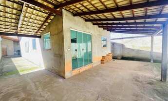 Imagem 5: Casa ? grande., sozinha no lote..