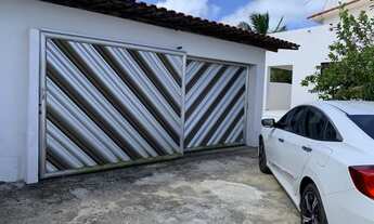 Imagem 2: Casa para venda possui 300 metros quadrados com 3 quartos em Centro - Lucena - PB