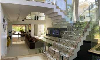 Imagem 6: Sobrado para venda possui 600 metros quadrados com 5 quartos