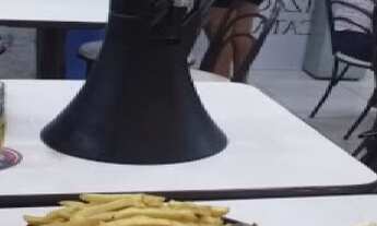 Imagem 2: Vendo um Choperia confinada dentro de um Shopping Center em São Paulo