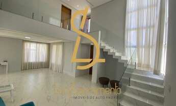 Imagem 2: Casa no Alphaville, sombra, 4/4, 3 suítes com closet, moderna, elegante, acabamento &quot