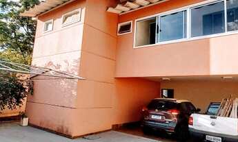 Imagem 3: Sobrado para venda possui 341 metros quadrados com 3 quartos em Setor Central - Goiânia