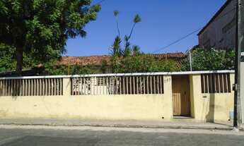 Imagem 4: CA8042) Casa a venda, bem localizada com amplo terreno