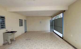 Imagem 6: Casa com 2 dormitórios para alugar, por R$ 900/mês - Industrial - Londrina/PR