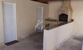 Imagem 4: Casa triplex medindo 250m2 com 4 suítes no condomínio Morada