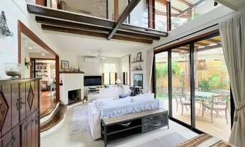 Imagem 7: Casa de condomínio para venda tem 216 metros quadrados com 3 quartos