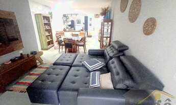 Imagem 2: EXCELENTE APARTAMENTO REFORMADO E FINAMENTE DECORADO PARA LOCAÇÃO NA PRAIA DAS PITANGUEIRA