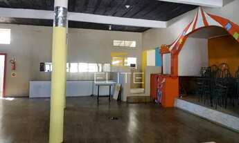 Imagem 6: Casa comercial para iniciar seu investimento 420m² de área construída. Na Enseada da Pinhe