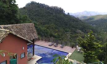 Imagem 3: Casa de condomínio para aluguel possui 450 metros quadrados com 4 quartos