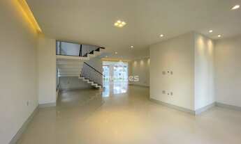 Imagem 2: Alugo Casa Neoclássica com 5 suítes em Belém - Condomínio Montenegro Boulevard