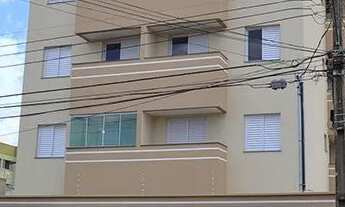 Imagem 7: Excelente apartamento, com armários, 47m² área privativa, sala, 02 quartos, AC, um vaga de