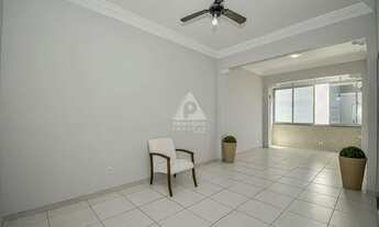 Imagem 2: Espetacular apartamento na Glória com sala em dois ambientes, clara e arejada