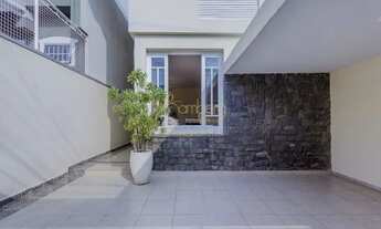 Imagem 2: Sobrado localização exclusivíssima: quintal fazendo fundos com o São Paulo Golf Club - vis