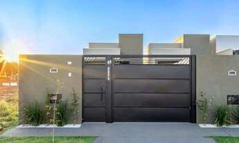 Imagem: Casa à venda com 3 quartos, sendo 1 suíte