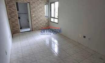 Imagem 2: Apartamento à venda com 2 quartos - Monte Castelo