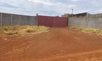 Imagem: Lote 20.000m ao lado do CD da AMAZON