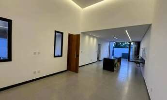 Imagem 2: Oportunidade Única: Casa de Alto Padrão no Condomínio Maluí Residence!