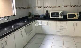 Imagem 3: Casa disponível para locação no bairro Alto Umuarama em Uberlândia MG