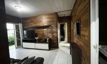 Imagem 2: Casa de 3 Quartos na Armação: Conforto e Praticidade Próximo à Natureza e à Praia