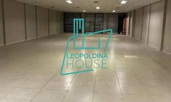 Imagem: Galpão/Depósito/Armazém e 3 banheiros