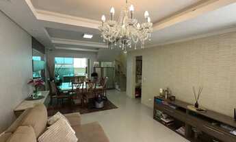 Imagem 3: Sobrado Triplex Mobiliado com 3 Suítes e Área Gourmet Maior do Condomínio