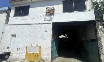 Imagem 2: Galpão para aluguel possui 460 metros quadrados em Ramos - Rio de Janeiro - RJ