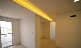 Imagem 3: Apartamento para venda possui 80 metros quadrados com 2 quartos em Vila Nova - Joinville