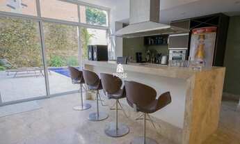 Imagem 3: CASA DE ALTO PADRÃO - 707m² 4 QUARTOS 8 VAGAS NO ÁGUA VERDE