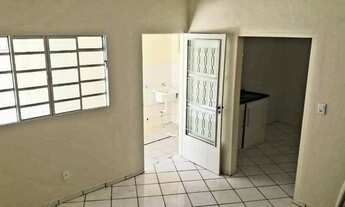 Imagem 2: Casa para venda com 190 metros quadrados com 2 quartos em Vila Romana - São Paulo - SP