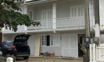 Imagem 3: Casa para venda com 200 metros quadrados com 4 quartos