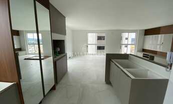 Imagem 5: Lindo apartamento com 02 terraços privativos em andar alto! 04 suítes 03 vagas