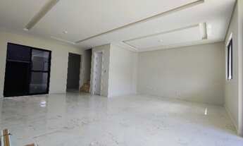 Imagem 3: Sobrado alto padrão em cond. com três quartos com suíte e amplo terraço