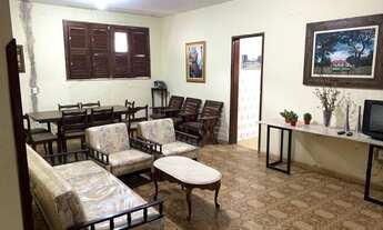 Imagem 6: 4 quartos, sendo 2 suites, 1 banheiro social, dce, cozinhacom despensa, sala de estar/jant