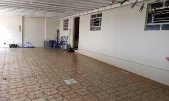 Imagem 4: Casa para venda tem 200 metros quadrados com 4 quartos em Setor Novo Horizonte - Goiânia