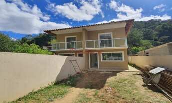 Imagem: Casa em construção com 3 quartos sendo