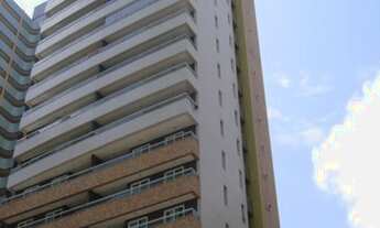 Imagem 2: APARTAMENTO NA QUADRA DA BEIRA MAR - VISTA MAR NO MELHOR DO MEIRELES-5ºANDAR equivalente