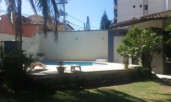 Imagem 2: Casa para aluguel tem 400 metros quadrados com 4 quartos em Glória - Macaé - RJ