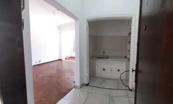 Imagem 6: Kitnet/Conjugado para aluguel possui 35 metros quadrados com 2 quartos