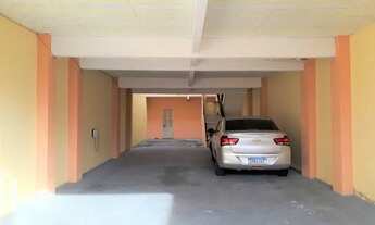 Imagem 4: Apartamento com 2 quartos, 1 banheiro, cozinha, sala de estar, area de serviço, garagem e
