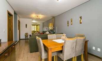 Imagem 6: Casa de 147m² - 3 dormitórios, 1 suíte, churrasqueira, pátio com piscina e 3 vagas de gara