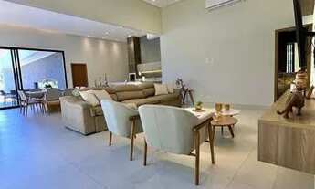 Imagem 2: Casa de condomínio térrea para venda com 287 metros quadrados com 4 quartos