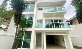 Imagem 7: Sobrado para venda tem 400 metros quadrados com 4 quartos