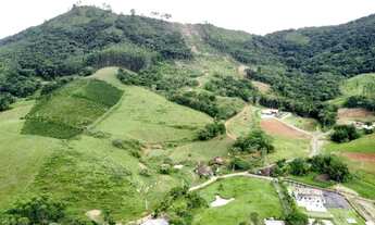 Imagem: Área com 15.7 hectares no município de