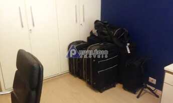 Imagem 7: Privilégio Imóveis Vende: Excelente apartamento 1 por andar em área nobre de Copacabana