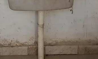 Imagem 5: Kitnet Casa com 1 banheiro