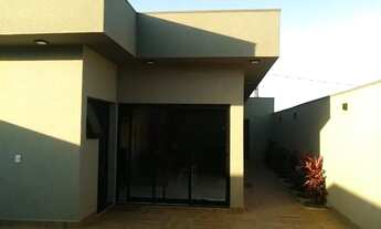 Imagem 5: Casa de condomínio térrea para venda possui 130 metros quadrados com 3 quartos