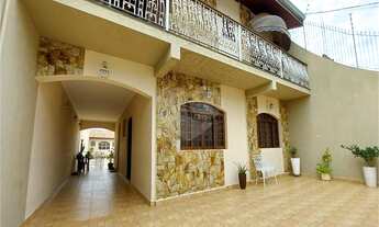 Imagem: Casa a venda em bairro Jardim Simus com