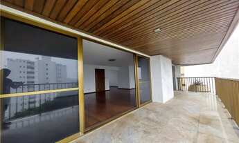 Imagem 7: Apartamento amplo com 4/4 para locação em localização privilegiada