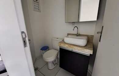 Imagem 5: Olha esta oportunidade, geminado c/ 02 vagas, cozinha mobiliada e terreno nos fundos - R$2